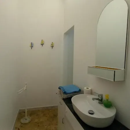 A Due Passi Da Bari - La Casa Della *