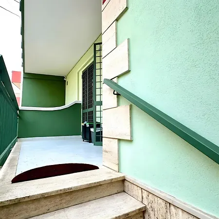 A Due Passi Da Bari Apartment *